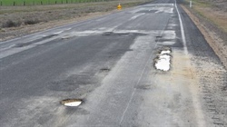'Crumbling' road network needs more investment for grain freight transport